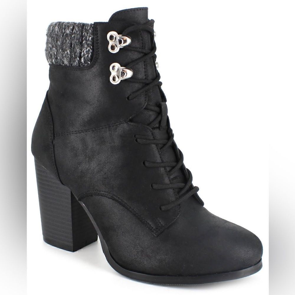 Xoxo Women's Magalin Sweater Trim Hiker Booties Women's size 7.5